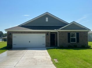 60 Vintage Grove Rd, Jackson, TN 38305