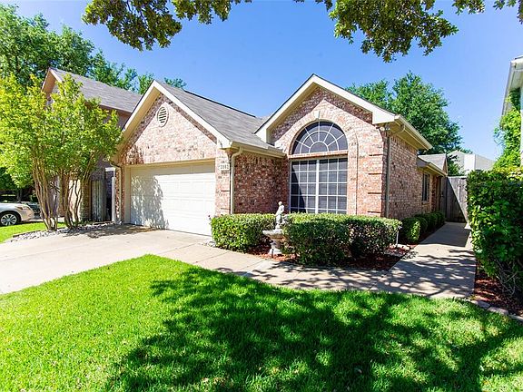 2nd image of 3803 Seminole Cir