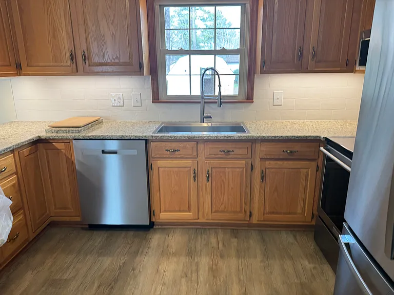 403 Old Lakeside Dr — Photo 2