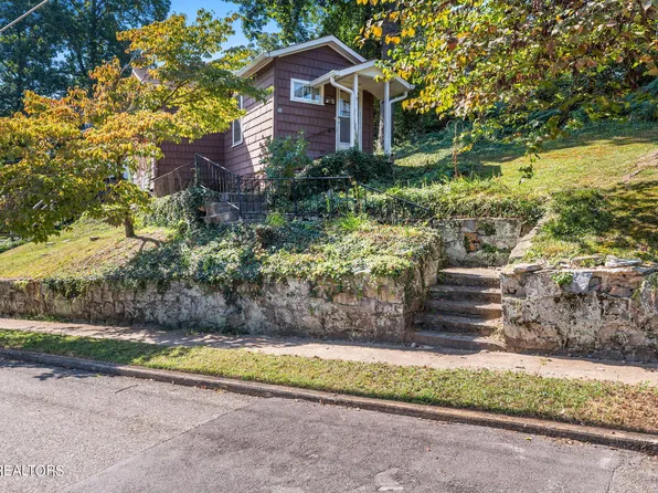 102 Gresham Rd, Knoxville, TN 37918