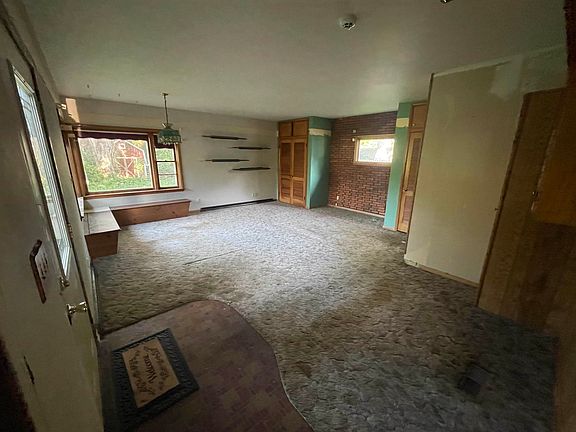 4th image of 214 Weis Ave