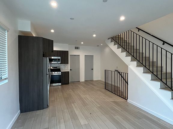 3rd image of 246 N Dillon St #246