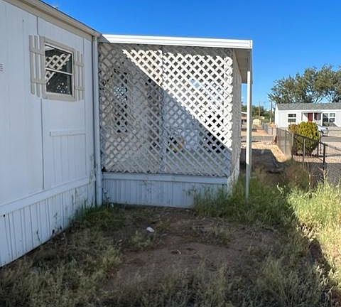 4th image of 2940 E John L Ave
