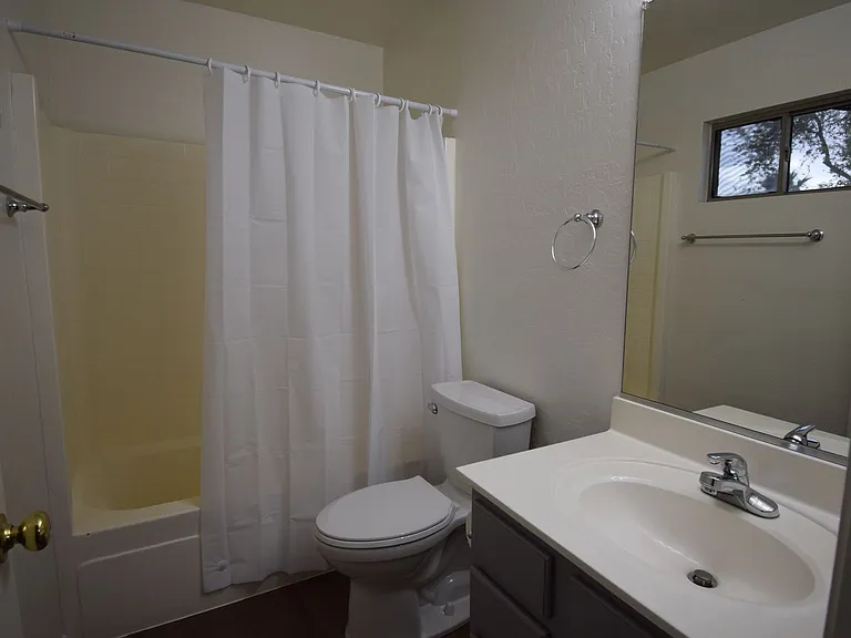 15338 N 148th Ct — Photo 13
