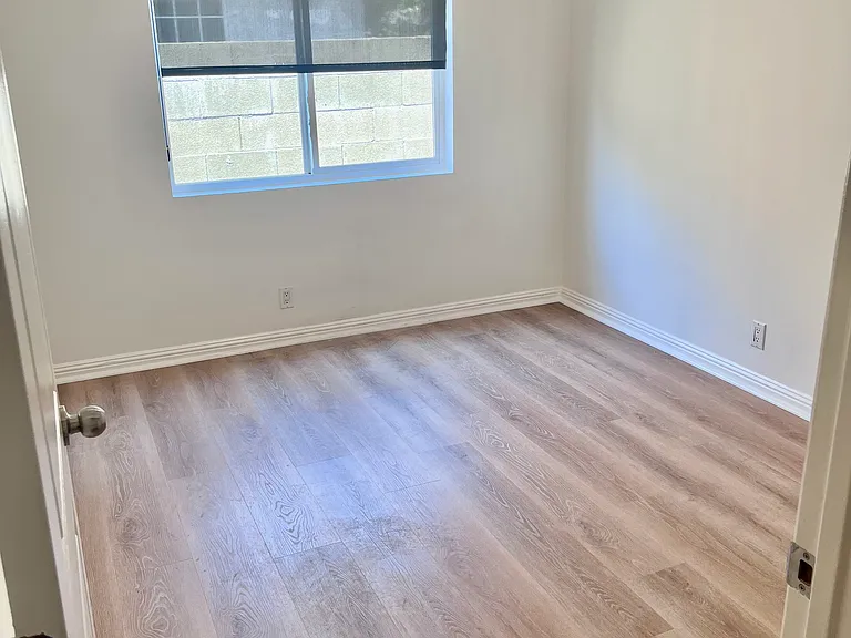1253 Cypress Ave — Photo 11