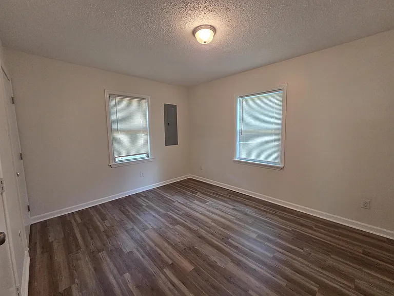 1495 Alta Vista Ave — Photo 11