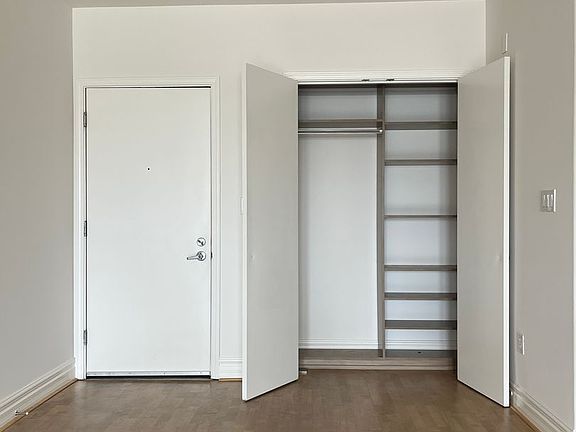 5th image of 1601 Pacific Ave APT 401