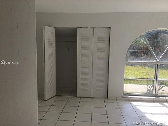 4th image of 10661 SW 108th Ave APT 1G