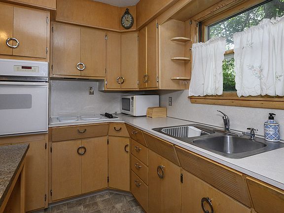 5th image of 509 NE 1st St