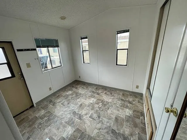 740-990 Arroyo Dr #53A — Photo 9