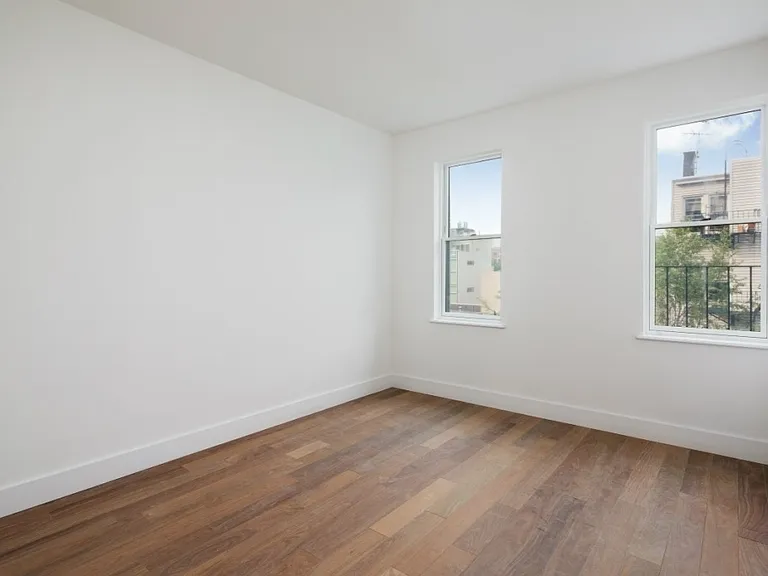 207 N 6th St #2L — Photo 11
