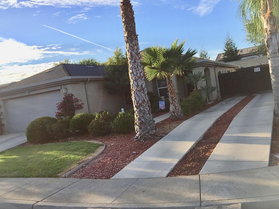 2nd image of 3265 Arbor Way