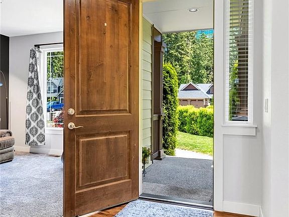 5th image of 8914 164th Ave NE