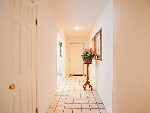 3rd image of 9465 Glen Meadow Ln