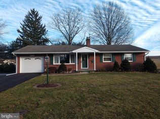 44 Field Cir, Chambersburg, PA 17202