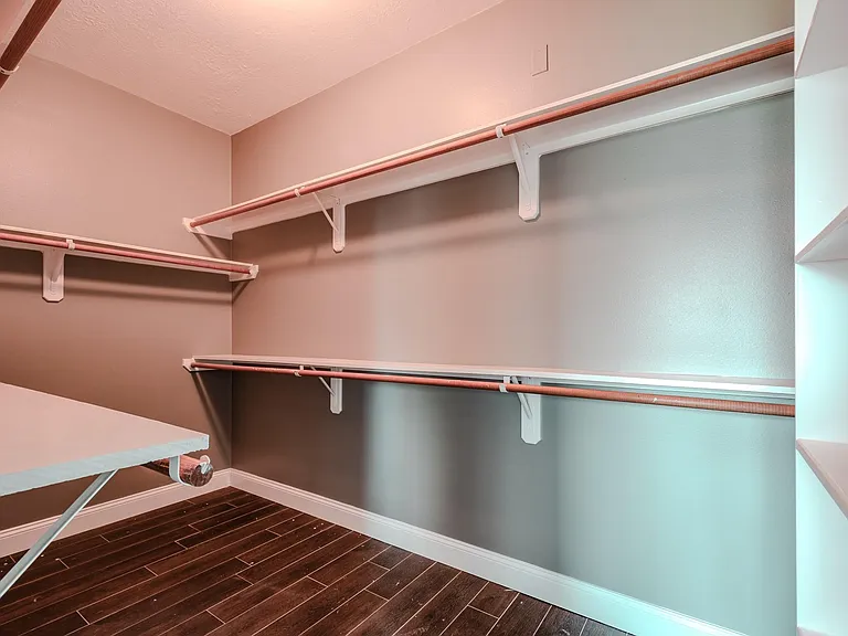 8515 Holly Spring Ln — Photo 19