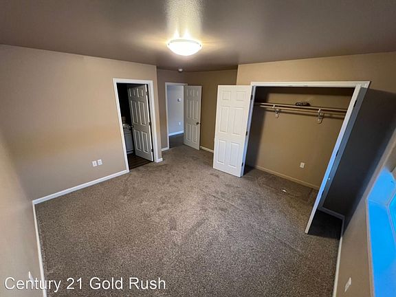 3rd image of 1611 Bronco Lane Ln