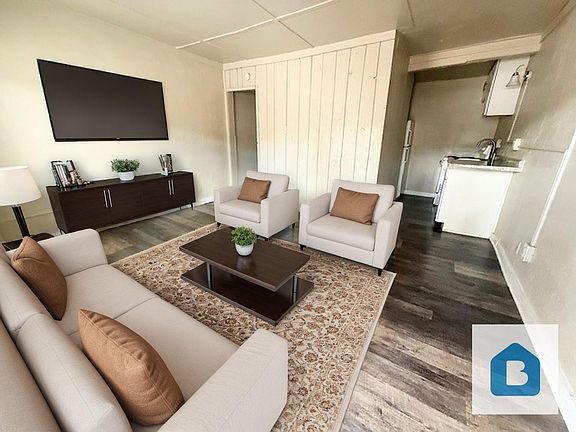 3rd image of 406 E Sheridan Ave #B