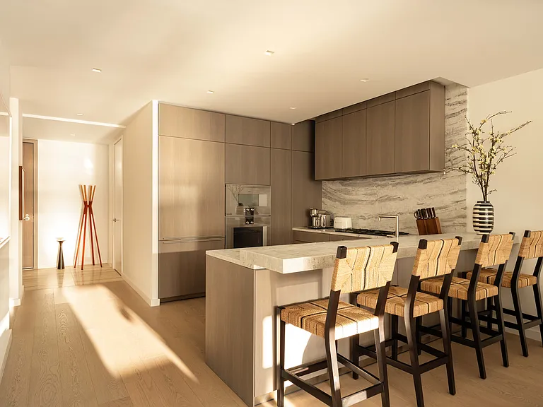 500 W 18th St #W18B — Photo 6
