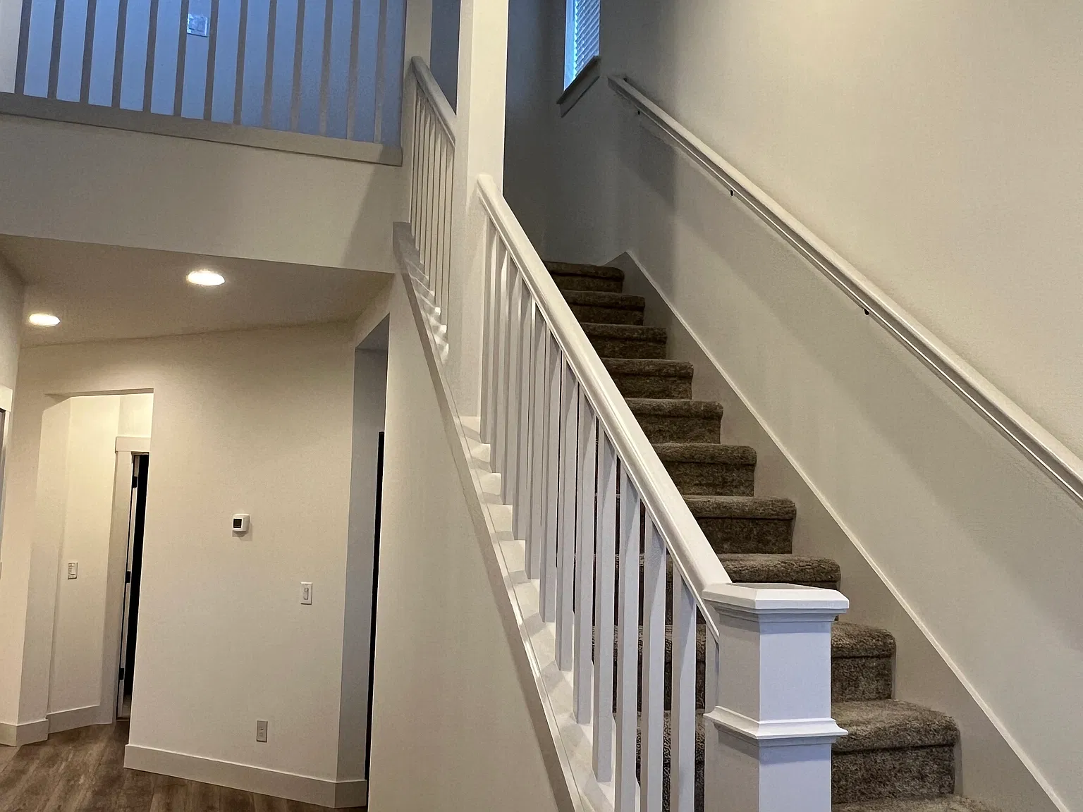 6 bed, 3404 sqft, $5,397 — Photo 1