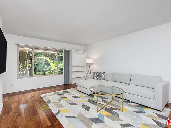 3rd image of 1849 Greenfield Ave APT 107