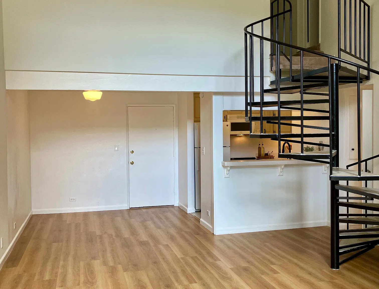2 bed, 829 sqft, $3,500 — Photo 3