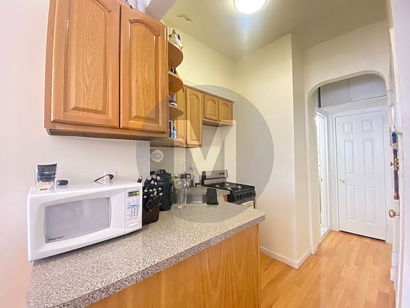 4th image of 1057 1st Ave APT 3