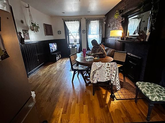 2nd image of 40 W 120th St #212C