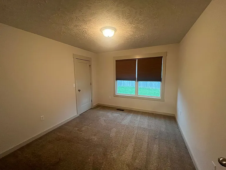 5371 Basswood Ct — Photo 9