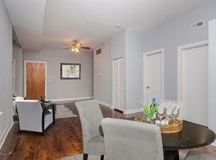 1700 W Barry Ave APT 2R, Chicago, IL 60657