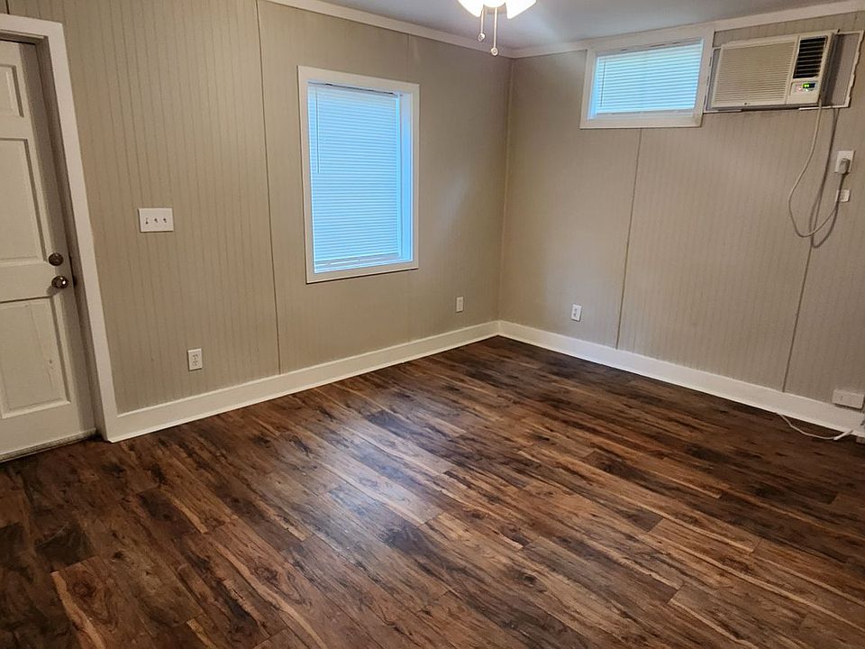 1st image of 3310 Wildwood Dr SE #A