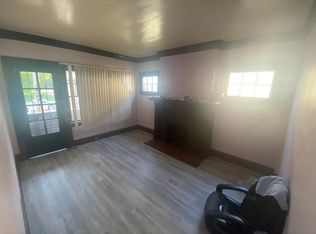 697 Eddy Rd APT 4, Cleveland, OH 44108