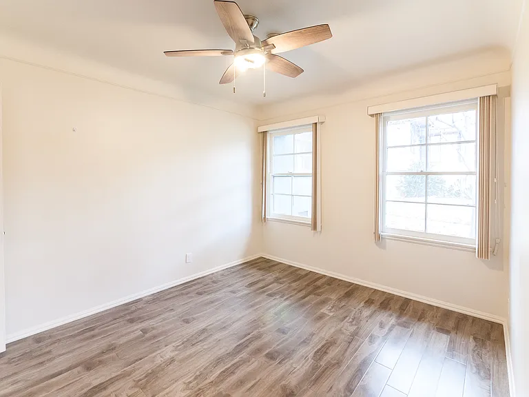 5955 S La Tijera Blvd — Photo 13