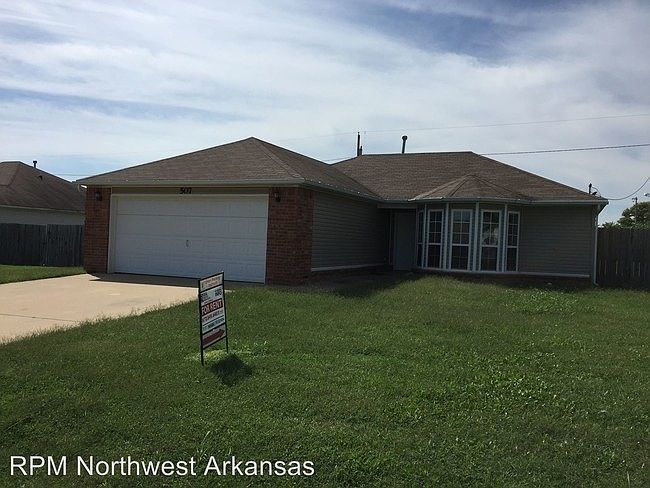 1st image of 507 Persimmon St SW #House