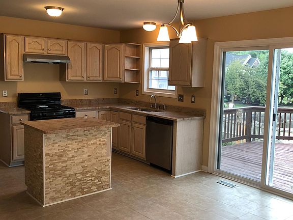 2nd image of 36 Varone Dr