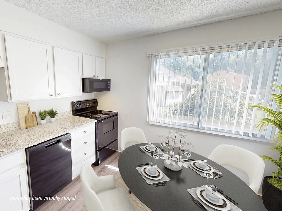 Ramblewood Apartments