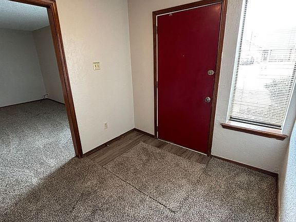 3rd image of 901 NE Tortoise Dr APT A