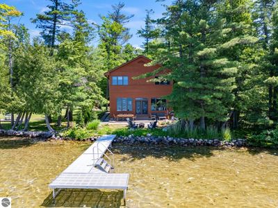 7276 Williams Ct, Elk Rapids, MI, 49629