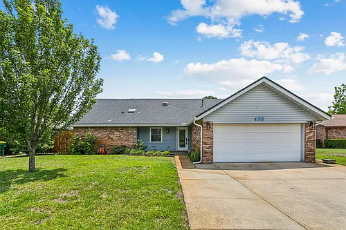 470 Brian Cir Photo 1