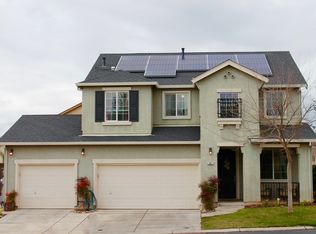 201 Waters Edge Dr, Waterford, CA 95386