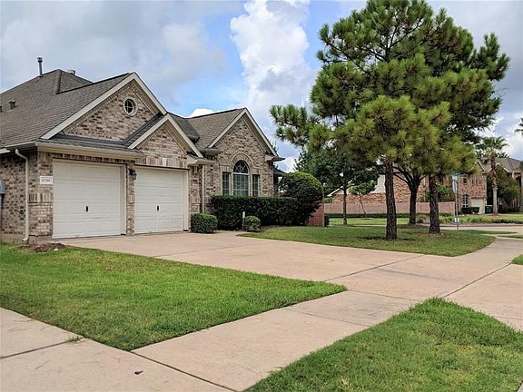 2nd image of 12516 Rocky Cove Dr