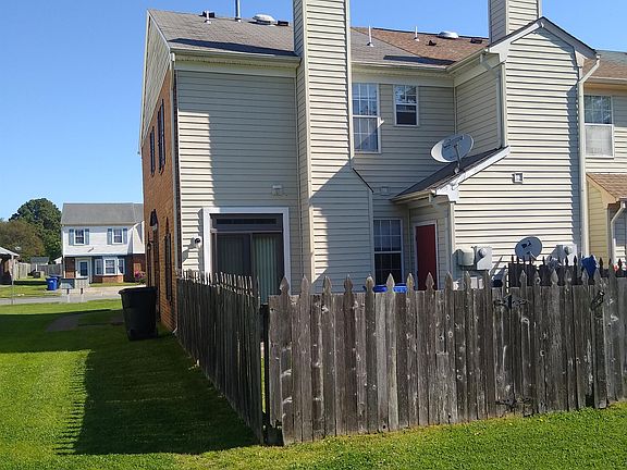 4th image of 5613 Rivermill Cir #1