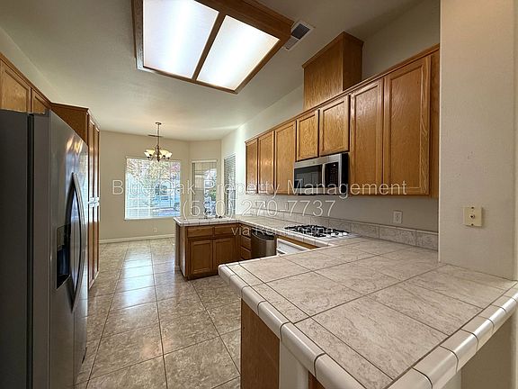 4th image of 1513 Ridgebrook Way