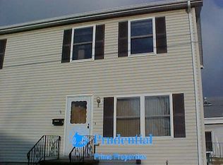 47 Halsey St, Newport, RI 02840