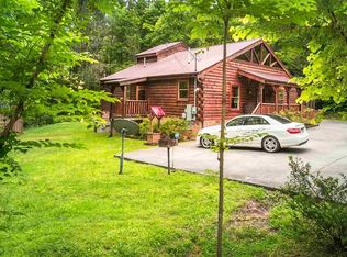 2003 Green Pine Ln, Sevierville, TN 37862