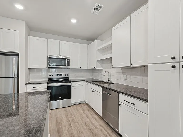 Ascend Brightleaf Apartments — Photo 45