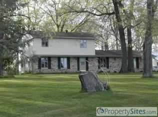 W612 Oak Shore Dr, Fall River, WI 53932