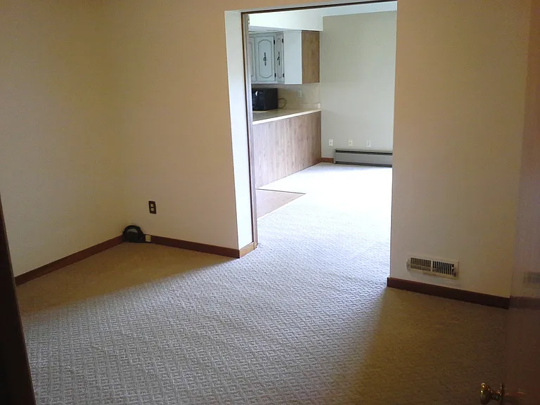 327 Forest Dr — Photo 6