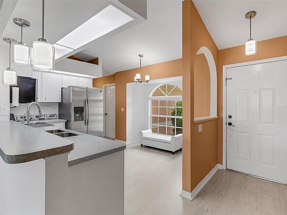 3rd image of 3125 ALBENGA LANE