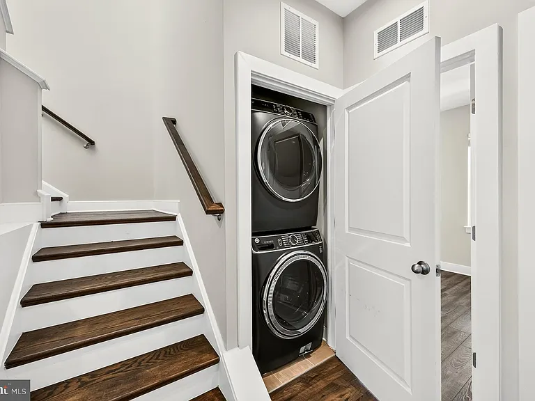 1013 S Taylor Ct — Photo 36